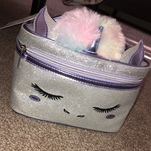 Cosmetic bag